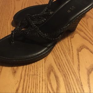 ITALIAN SHOEMAKERS WEDGE FLIP FLOPS